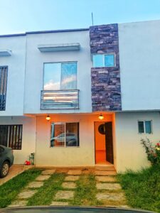 Casa en renta Valle del Roble Zona Sur Hospital de Especialidades